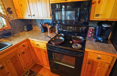 Shelbyville Cabin | Lakefront Cabin w/Pier, Firepit & Pet-Friendly