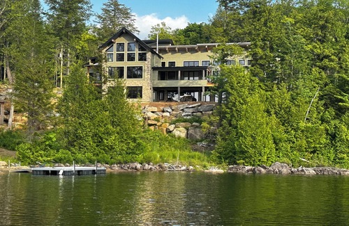 Wentworth-Nord Villa | lakefront cottage is where comfort meets nature in perfect harmony.