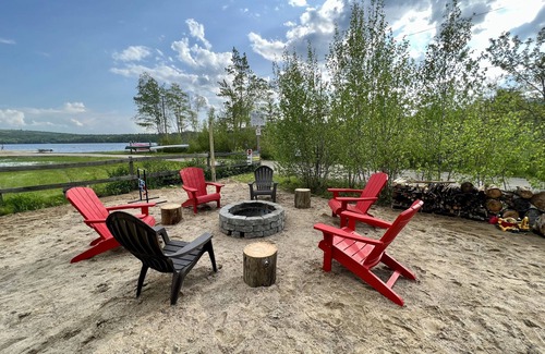 Kimball Lake Shores Cottage | Lakefront cottage 20 min from N. Conway