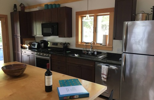 Sullivan Cottage | Lakefront cottage near Acadia and Bar Harbor