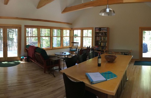 Sullivan Cottage | Lakefront cottage near Acadia and Bar Harbor