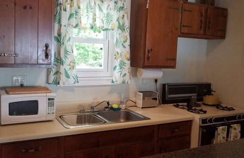 Alton Bay Cottage | LAKEFRONT COTTAGE ON LAKE WINNIPESAUKEE, ALTON BAY, NH