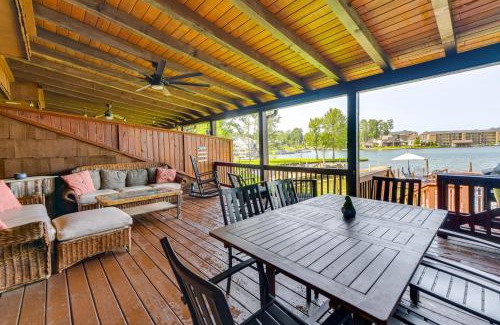 Dadeville Villa | Lakefront Dadeville Villa with Deck and Private Dock!