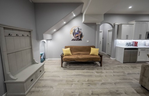 Meadow Lakes Apartment | LAKEFRONT EXECUTIVE SUITE - Just Minutes from Downtown Wasilla and Palmer