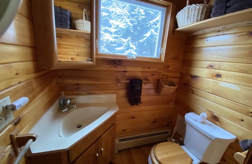 Green Mountains House | Lakefront Family Cottage on Lake Eden, Vermont