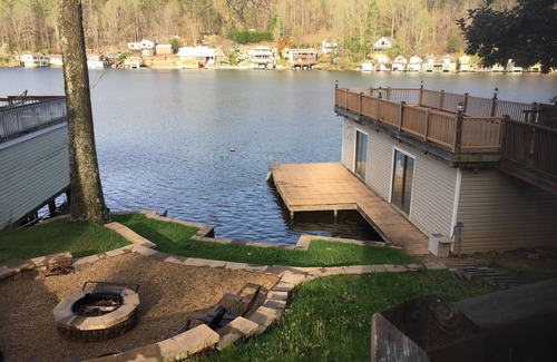Lynn House | Lakefront FAMILY-FOCUSED Home 20 Minutes from TIEC