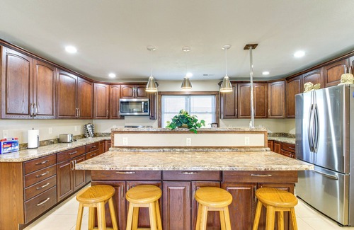 Underwood House | Lakefront Family Home w/Boat Dock in Underwood