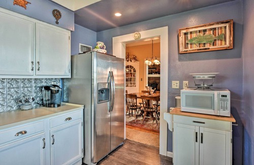 Lake Placid Cottage | Lakefront Florida Retreat - Pool Table & Boat Dock