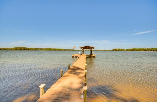 Cross Hill House | Lakefront Gem Hot Tub, Boat Launch Near Greenwood