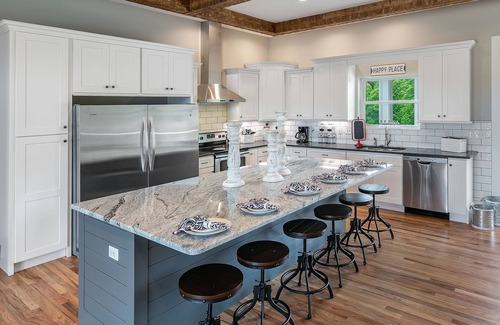 Maynardville House | Lakefront Getaway at Swan Seymour w/Kayaks