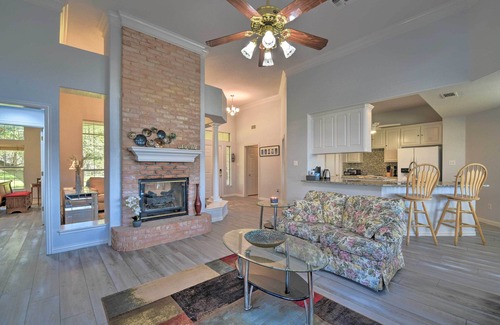 Granbury House | Lakefront Getaway w/Boat Dock, Canoe, Grill!