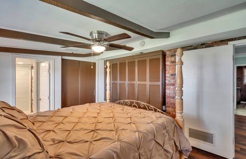 Lakeside City House | Lakefront Guesthouse. Near Sheppard Air Force Base & MSU. Gated, game room & fun