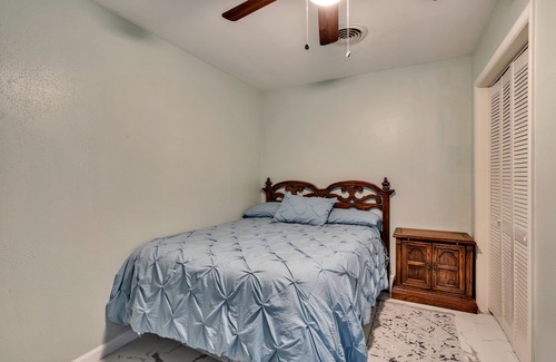 Lakeside City House | Lakefront Guesthouse. Near Sheppard Air Force Base & MSU. Gated, game room & fun