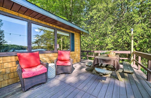 Curtis Township House | Lakefront Hideaway w/Dock, Kayaks, Fire Pit!
