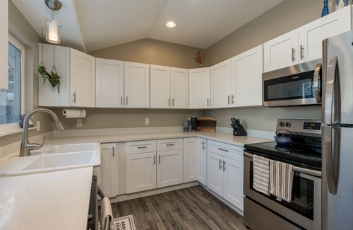 Madison Lake House | Lakefront home on Middle Jefferson! Only one hour away from the Twin Cities!