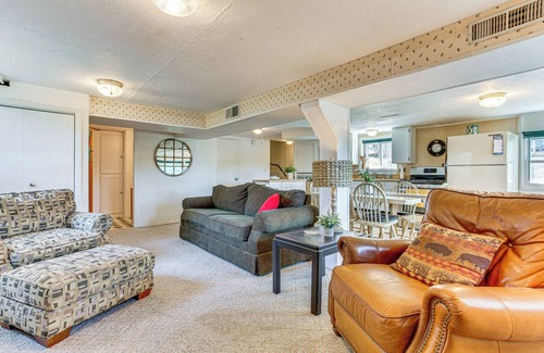 Havana Cabin | Lakefront Home w/Patio in Havana!