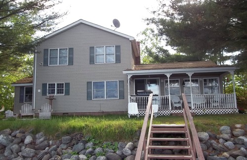 Unity House | * Lakefront Home With All The Ammenities For A Relaxing Getaway!*