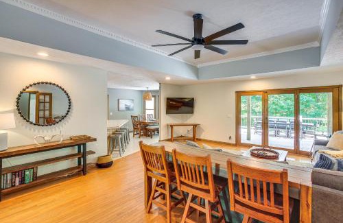 Cub Run House | Lakefront Home with Deck, Near Mammoth Cave Park!