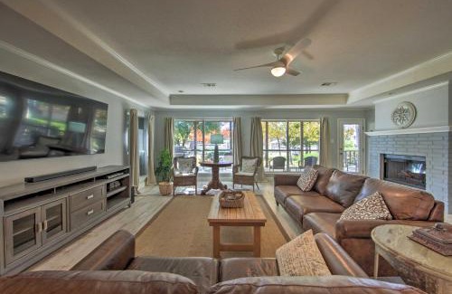 Enchanted Oaks House | Lakefront Home with Dock in Mabank Near Golfing!
