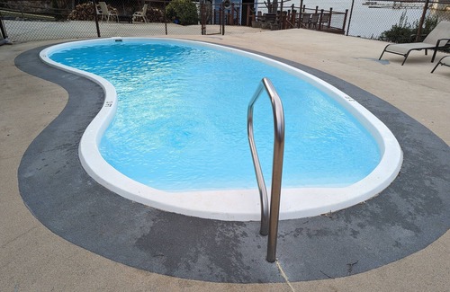 Southmont House | Lakefront Home with Saltwater Pool, Hot Tub, Firepit, Kayaks. Pet Friendly