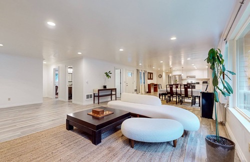 Snoqualmie House | Lakefront home with private dock, lake views, firepit, & wood stove