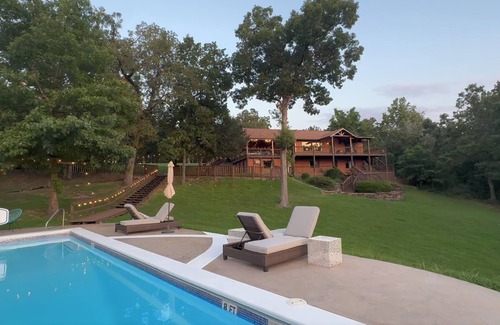 Mountain Home House | Lakefront House Sleeps 18 Heated Pool Frisbee Golf 7 mins to Marina