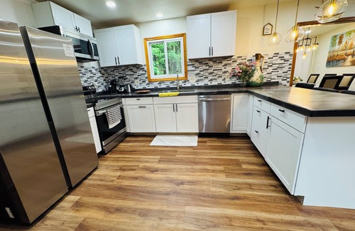 Briar Crest Woods House | Lakefront house
