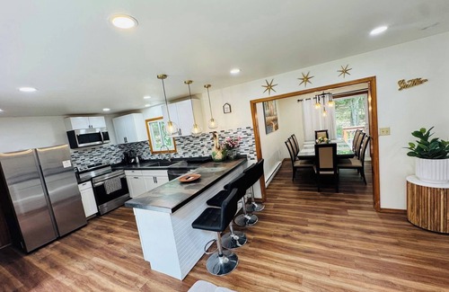 Briar Crest Woods House | Lakefront house