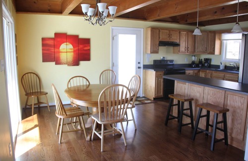 High Point House | Lakefront house with awesome dock! Quiet cove and close to all by water or land!