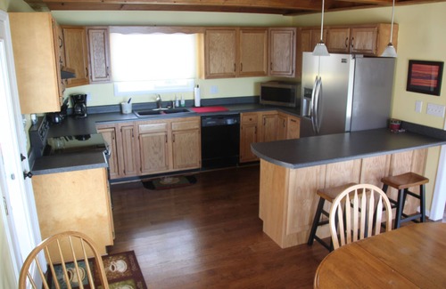 High Point House | Lakefront house with awesome dock! Quiet cove and close to all by water or land!