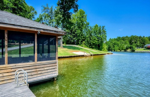 Bumpass Cabin | Lakefront Lake Anna Log Cabin, Views, Dock, Deck