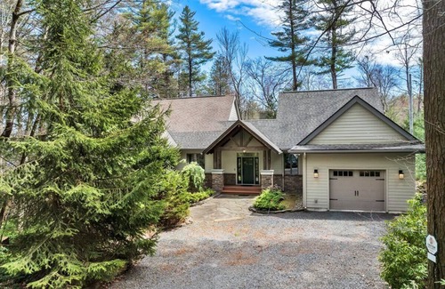 Pocono Pines House | Lakefront Lake Naomi Modern | Sun Room | Gym