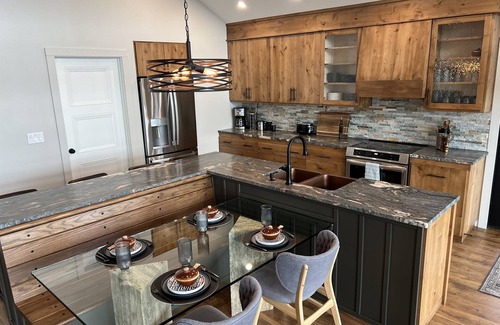 Shell Knob House | Lakefront Luxe | King Beds | Near Table Rock Lake