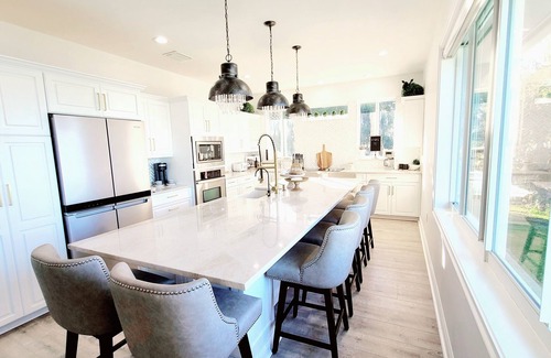 Frostproof House | Lakefront Luxury-Legoland, Lake Wales, Sebring Raceway, Disney & Hiking Nearby