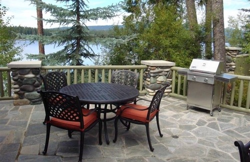 McCall Cabin | Lakefront Luxury Log Cabin on Payette Lake – Private Dock