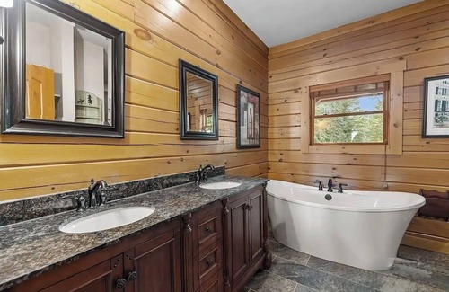 Dixie - Berryhill Cabin | Lakefront Luxury Log Cabin - Hot Tub, Pickleball Court, Fire Pits, 2-Story Dock!