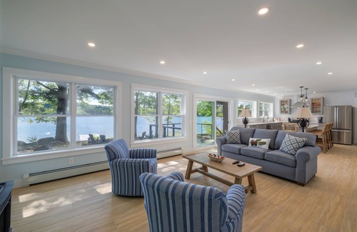 Franklin House | Lakefront Luxury The Donnell Pond House near Bar Harbor & Acadia National Park