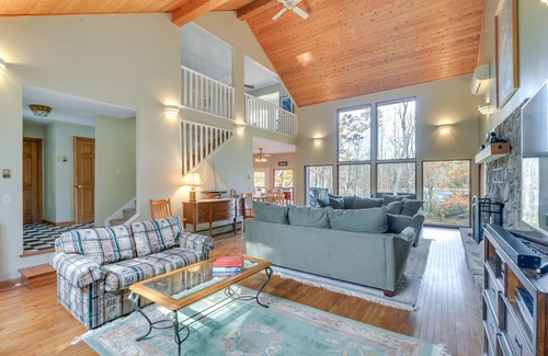 Blakeslee House | Lakefront Maryland Home - Deck, Grill & Pool Table
