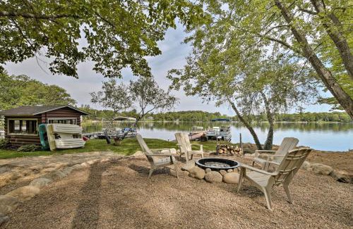 New Auburn Apartment | Lakefront New Auburn Apartment with Shared Dock