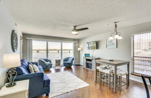 Osage Beach Apartment | Lakefront Osage Beach Condo with Balcony and Pool