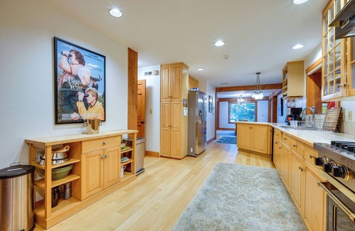 Plymouth House | Lakefront Paradise Near Okemo & Killington