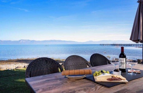 Tahoe Tavern House | Lakefront|Pool|Pier|Bouys|Pickleball|Walk to town