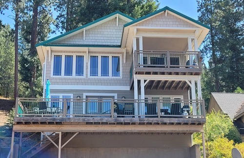 Coeur d'Alene House | Lakefront, Private Dock, Best Views from the Best Bay on the Lake, Close to Town