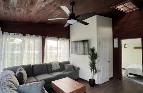 Conway House | Lakefront Private Entry Entire Unit