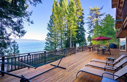 Tahoma House | LAKEFRONT, PRIVATE PIER and BOUY