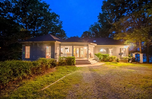 Wedowee House | Lakefront, private, shaded, large water view, kayaks, boat ramp, FREE CLEANING