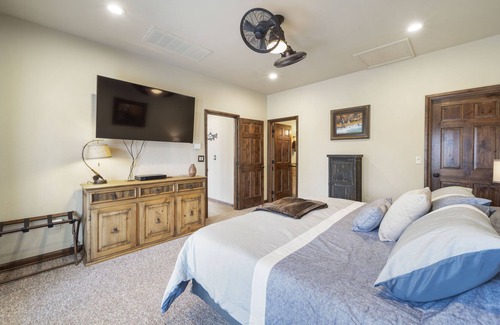 Longtown Cabin | Lakefront property in a peaceful cove on Lake Eufaula. Just steps from the water