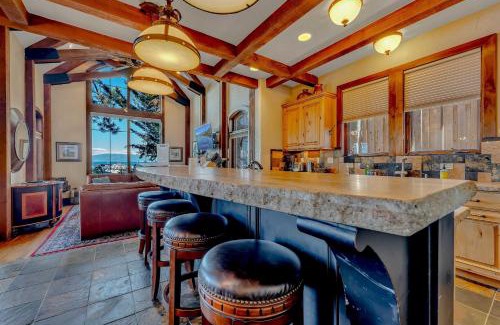 Homewood House | Lakefront Retreat Across from Homewood Resort
