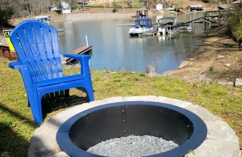 Barium Springs House | Lakefront Retreat on Lake Norman