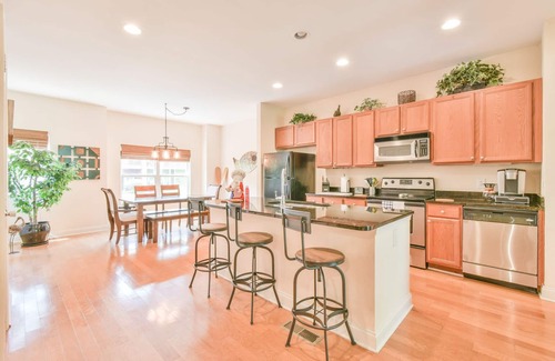 Hartwell House | Lakefront Retreat w/ Pool & Game Room near Downtown